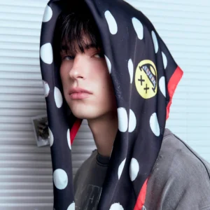 Scarf: "HANNAH x S.W.SMILEY Smiley Dots Edition"